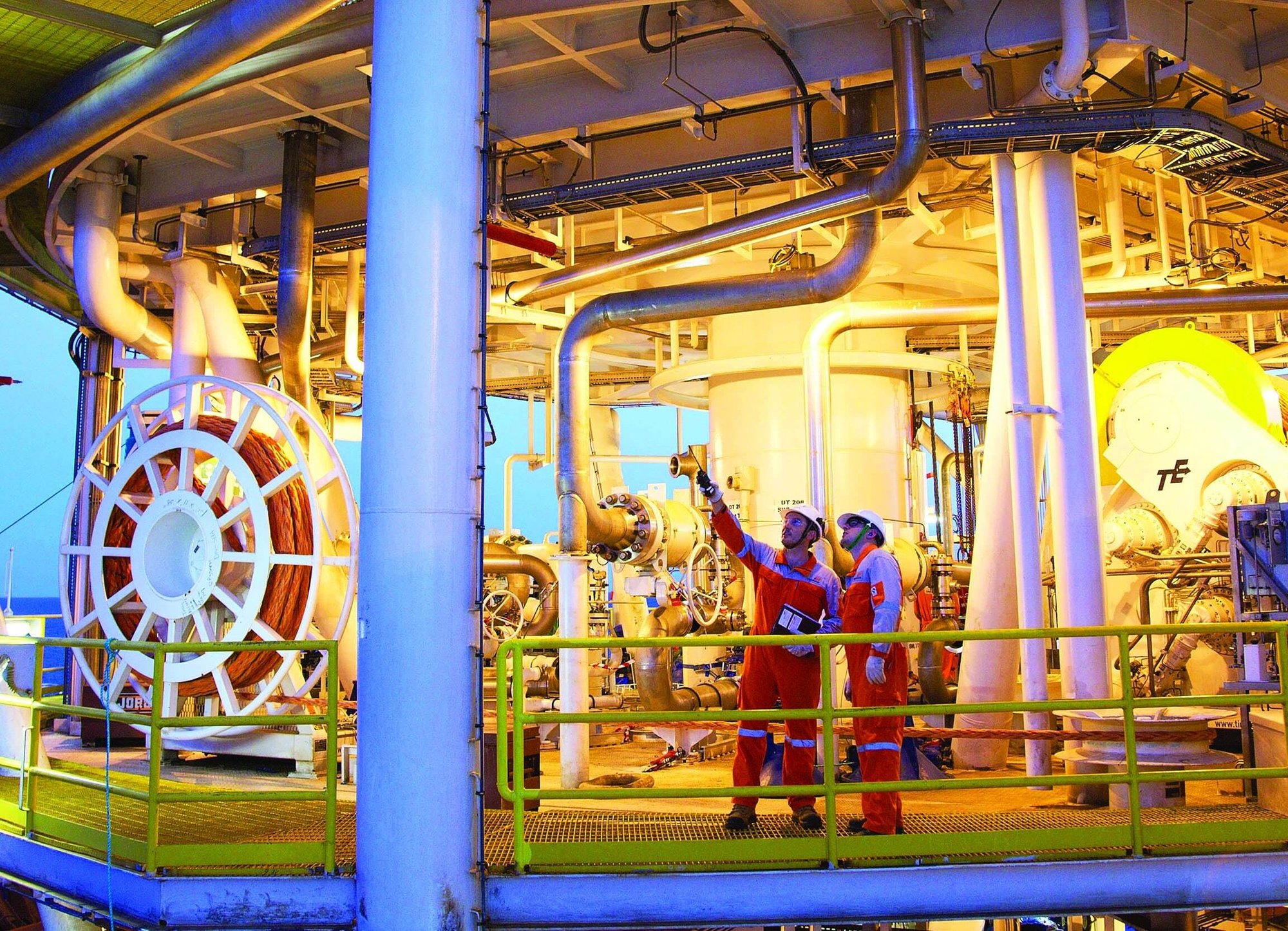 Offshore-Pyrenees-turret-landscape-APE-AZ-742